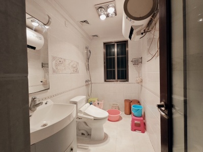 3室2廳2陽臺(tái) 銘門高第