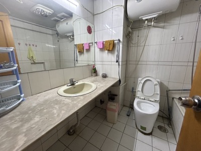 2室2廳1陽臺 金實小區(qū)春實園