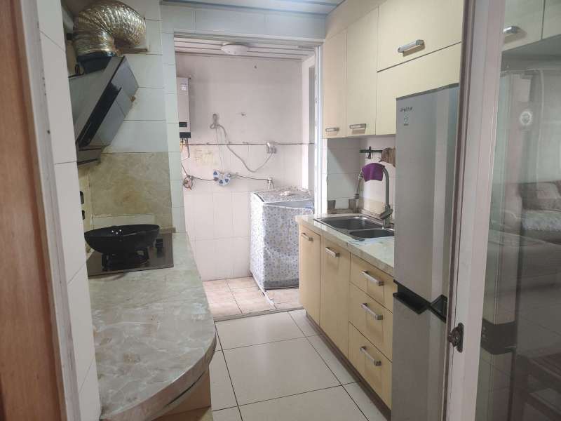 3室2廳1陽臺 玫瑰灣小區(qū)廚房