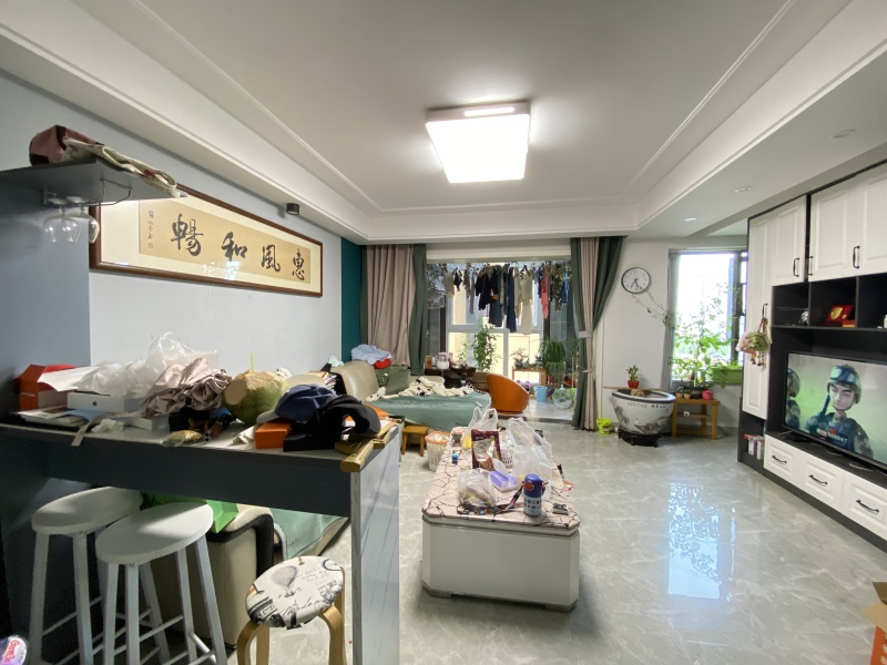 4室2廳2陽臺 保利璽樾璽公館客廳