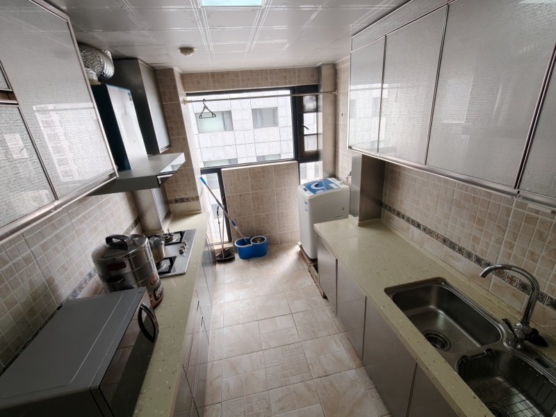 2室2廳1陽臺 錦尚華庭廚房