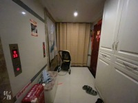 3室2廳1陽(yáng)臺(tái) 同德昆明廣場(chǎng)A區(qū)門(mén)廳