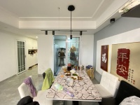 4室2廳2陽臺 保利璽樾璽公館餐廳