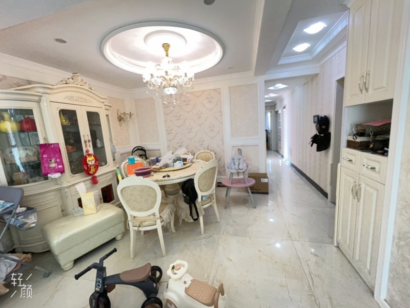 3室2廳1陽(yáng)臺(tái) 同德昆明廣場(chǎng)A區(qū)餐廳