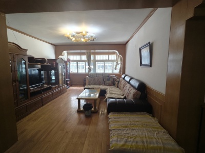 4室2廳1陽臺 寧靜小區(qū)