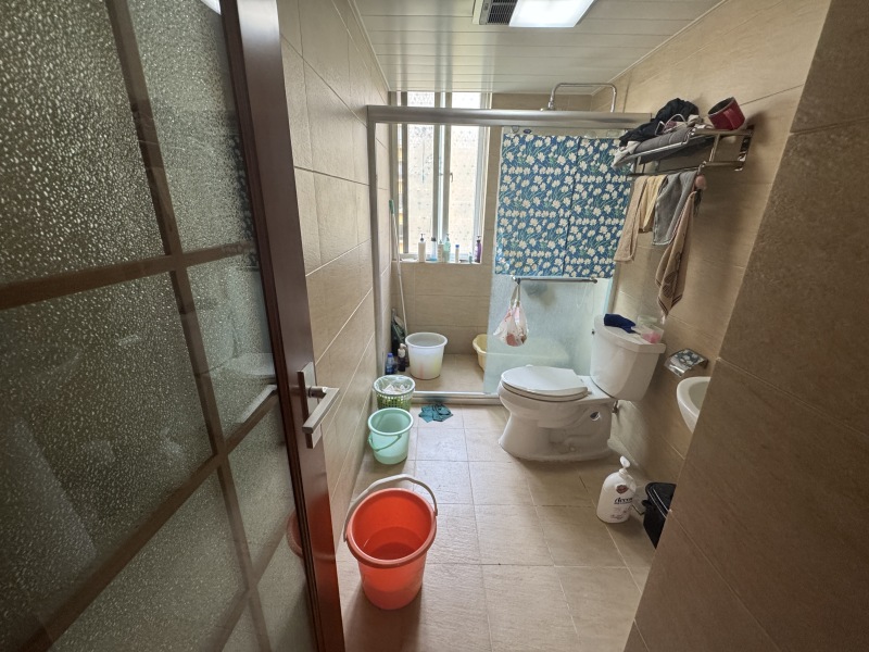 3室2廳 滇池印象花園衛(wèi)生間