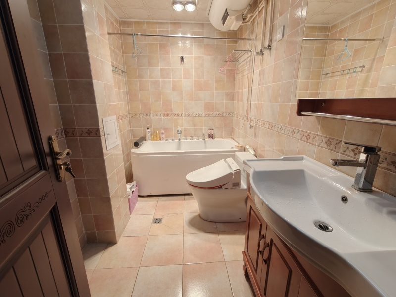 2室2廳1陽臺 錦尚華庭衛(wèi)生間