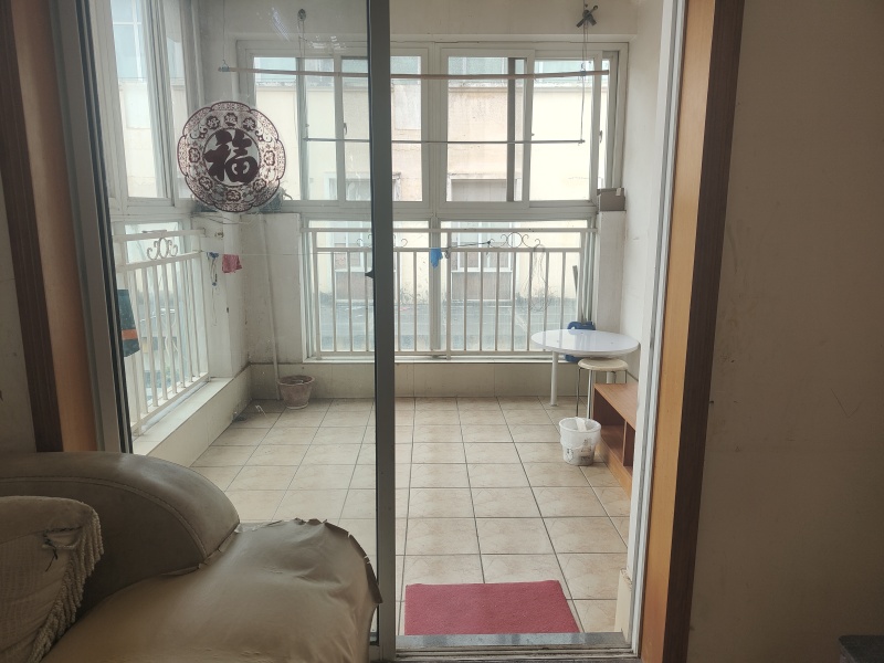 3室2廳1陽臺 玫瑰灣小區(qū)陽臺