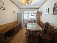 4室2廳1陽臺 寧靜小區(qū)餐廳