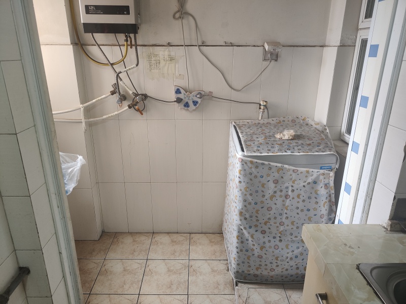 3室2廳1陽臺 玫瑰灣小區(qū)陽臺