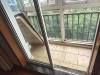 3室2廳1陽臺 玫瑰灣小區(qū)陽臺