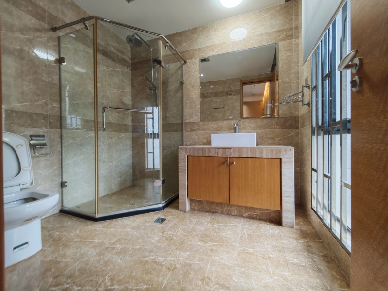 5室2廳3陽臺(tái) 同德極少墅別墅衛(wèi)生間