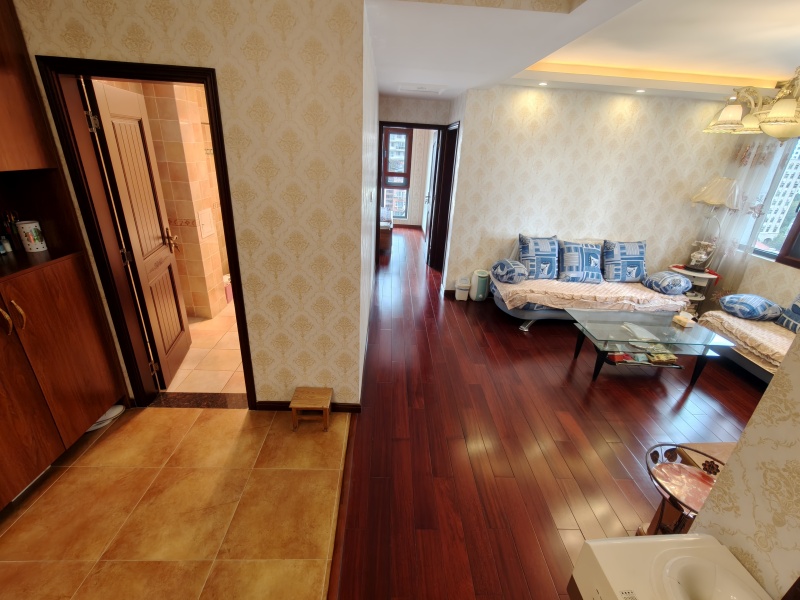 2室2廳1陽臺 錦尚華庭門廳