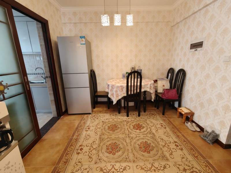 2室2廳1陽臺 錦尚華庭餐廳