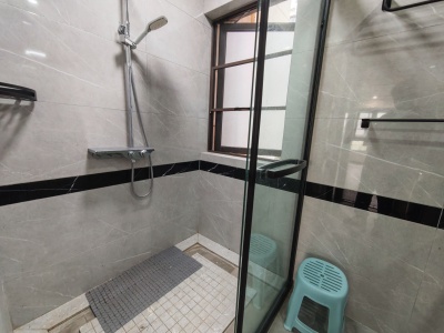 4室3廳1陽臺(tái) 中海云麓九里一期別墅衛(wèi)生間