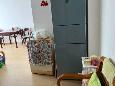 2室1廳1陽(yáng)臺(tái) 合金公寓