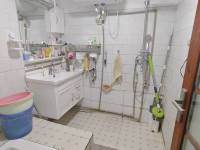 3室2廳1陽臺(tái) 西華小區(qū)春怡里衛(wèi)生間