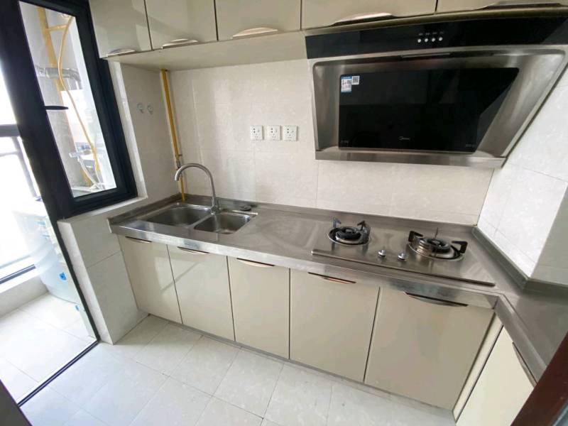 2室2廳1陽臺 俊發(fā)逸天峰廚房