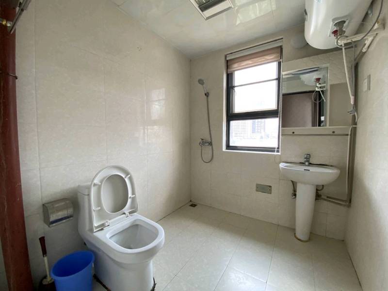 2室2廳1陽臺 俊發(fā)逸天峰衛(wèi)生間