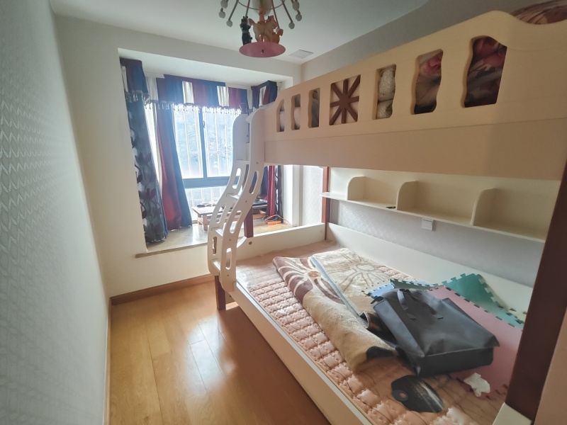 2室2廳2陽(yáng)臺(tái) 紅星國(guó)際晶品公寓臥室