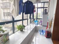 3室2廳1陽臺(tái) 西華小區(qū)春怡里陽臺(tái)