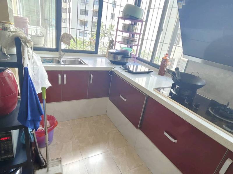 3室2廳1陽臺(tái) 西華小區(qū)春怡里廚房