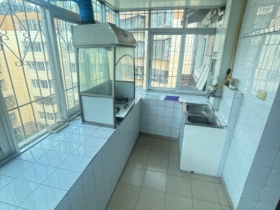 4室2廳2陽臺(tái) 梁源小區(qū)