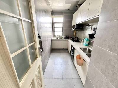 3室2廳2陽(yáng)臺(tái) 鑫世界