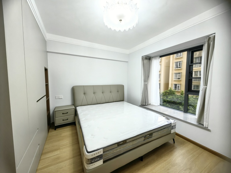 3室2廳2陽臺 時(shí)代風(fēng)華二期臥室