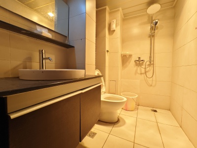 4室2廳2陽臺 廣福小區(qū)一期東區(qū)