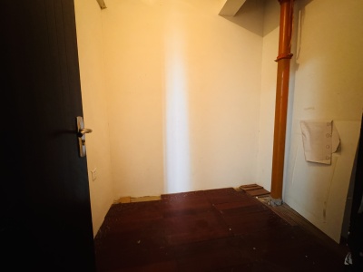 3室2廳2陽(yáng)臺(tái) 溪畔麗景