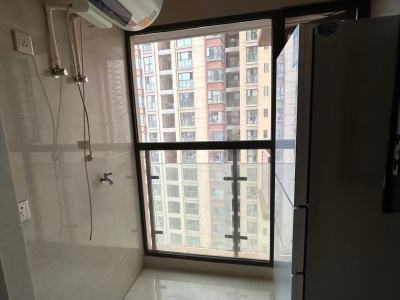 3室2廳2陽(yáng)臺(tái) 新希望希望匯