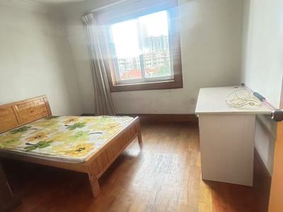 3室2廳2陽臺(tái) 船房小區(qū)