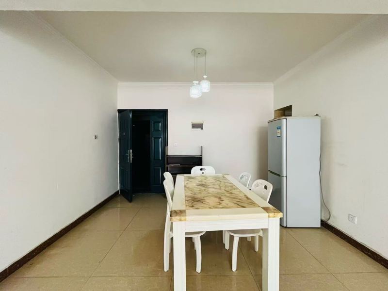 4室2廳2陽臺 金坤尚城祥和里餐廳