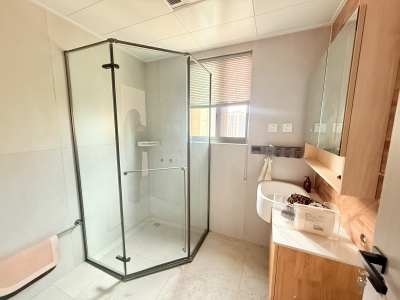 3室2廳 溪畔麗景