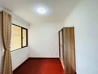 3室1廳1陽臺 盛高大城二期