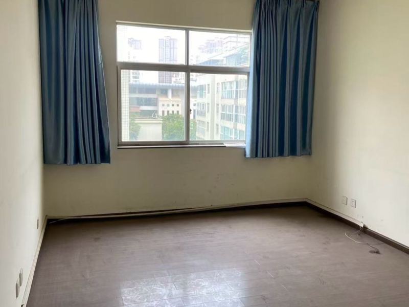 4室2廳2陽(yáng)臺(tái) 幸?；▓@臥室