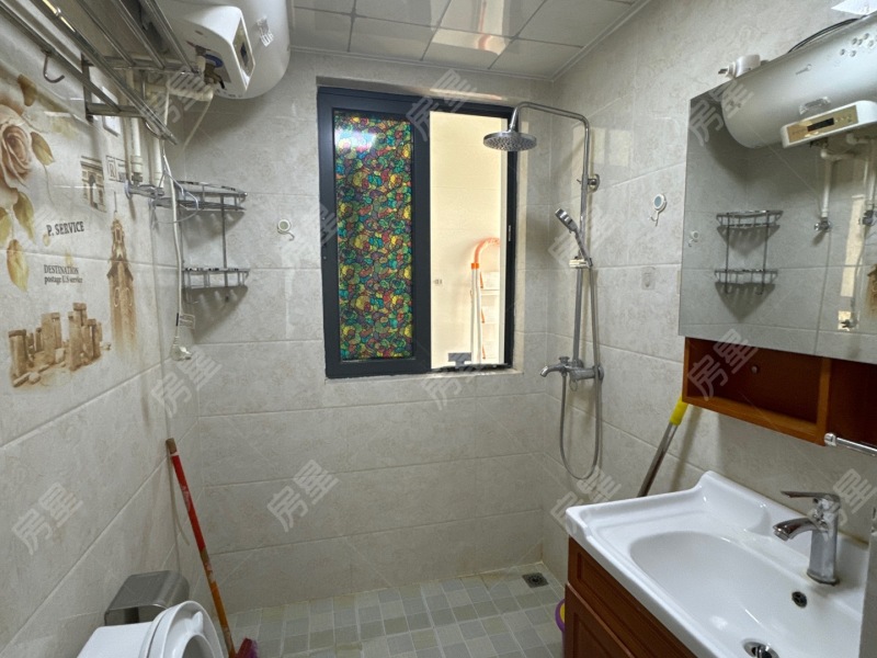 2室2廳1陽臺 恒大云報華府衛(wèi)生間