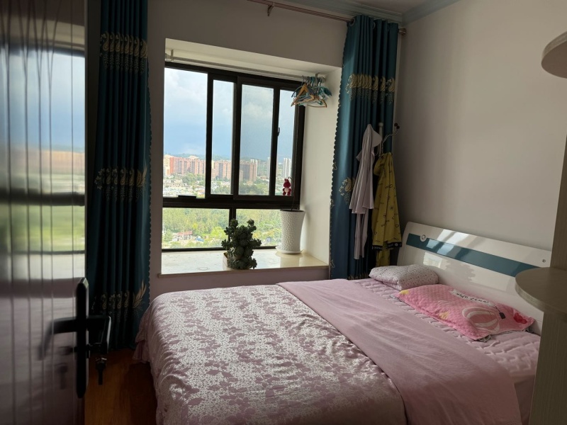 2室2廳2陽臺 新亞洲星辰園臥室