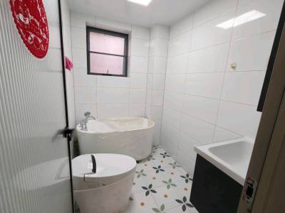 3室2廳2陽臺 潤城二區(qū)