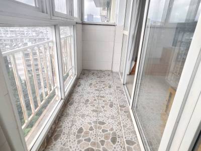 3室2廳1陽臺 創(chuàng)意馨園