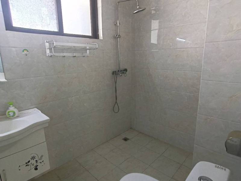 4室2廳2陽臺 萬和花園衛(wèi)生間