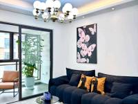 3室2廳1陽(yáng)臺(tái) 中交碧桂園映象美廬一期客廳