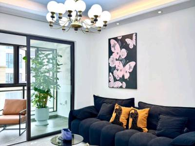 3室2廳1陽(yáng)臺(tái) 中交碧桂園映象美廬一期客廳