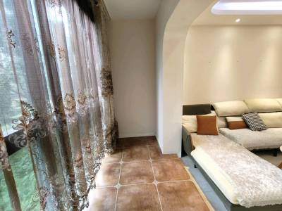 3室2廳2陽臺 潤城二區(qū)