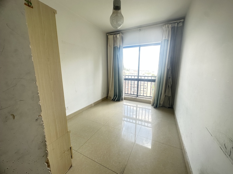 2室1廳1陽臺 朝九晚五臥室