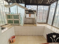 3室2廳 白龍?jiān)窂N房