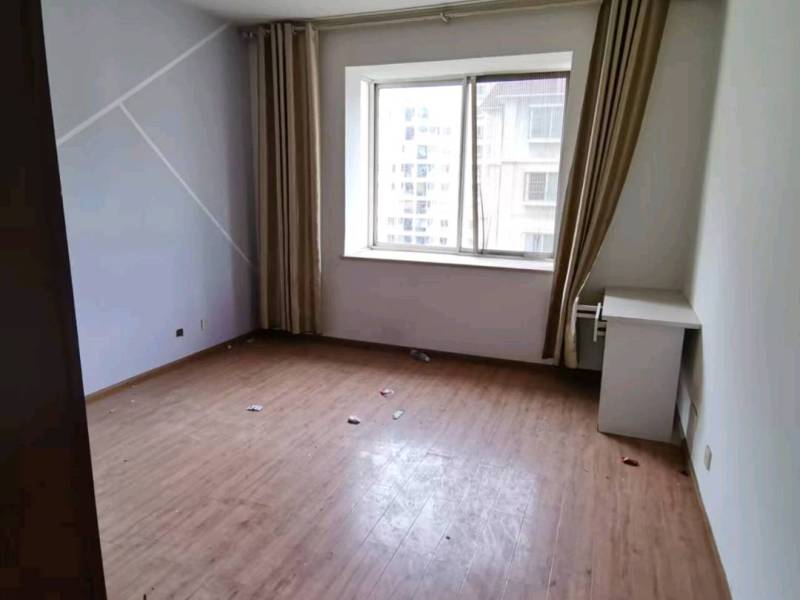 6室3廳2陽臺 夏意雅園臥室