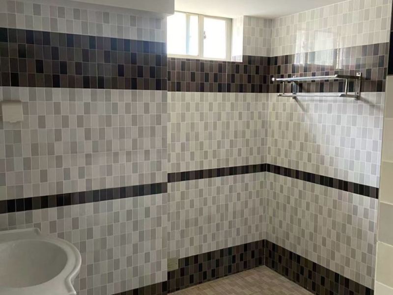 4室2廳2陽(yáng)臺(tái) 幸?；▓@衛(wèi)生間