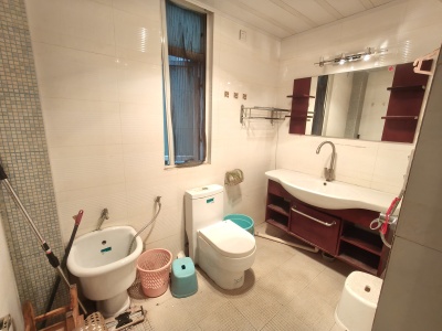 4室2廳2陽臺 酈島嘉園衛(wèi)生間